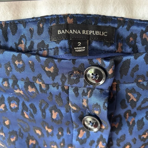 Banana Republic Women Sz 2 Royal Blue Satin Button Down Leopard Print Mini Skirt - Picture 3 of 3